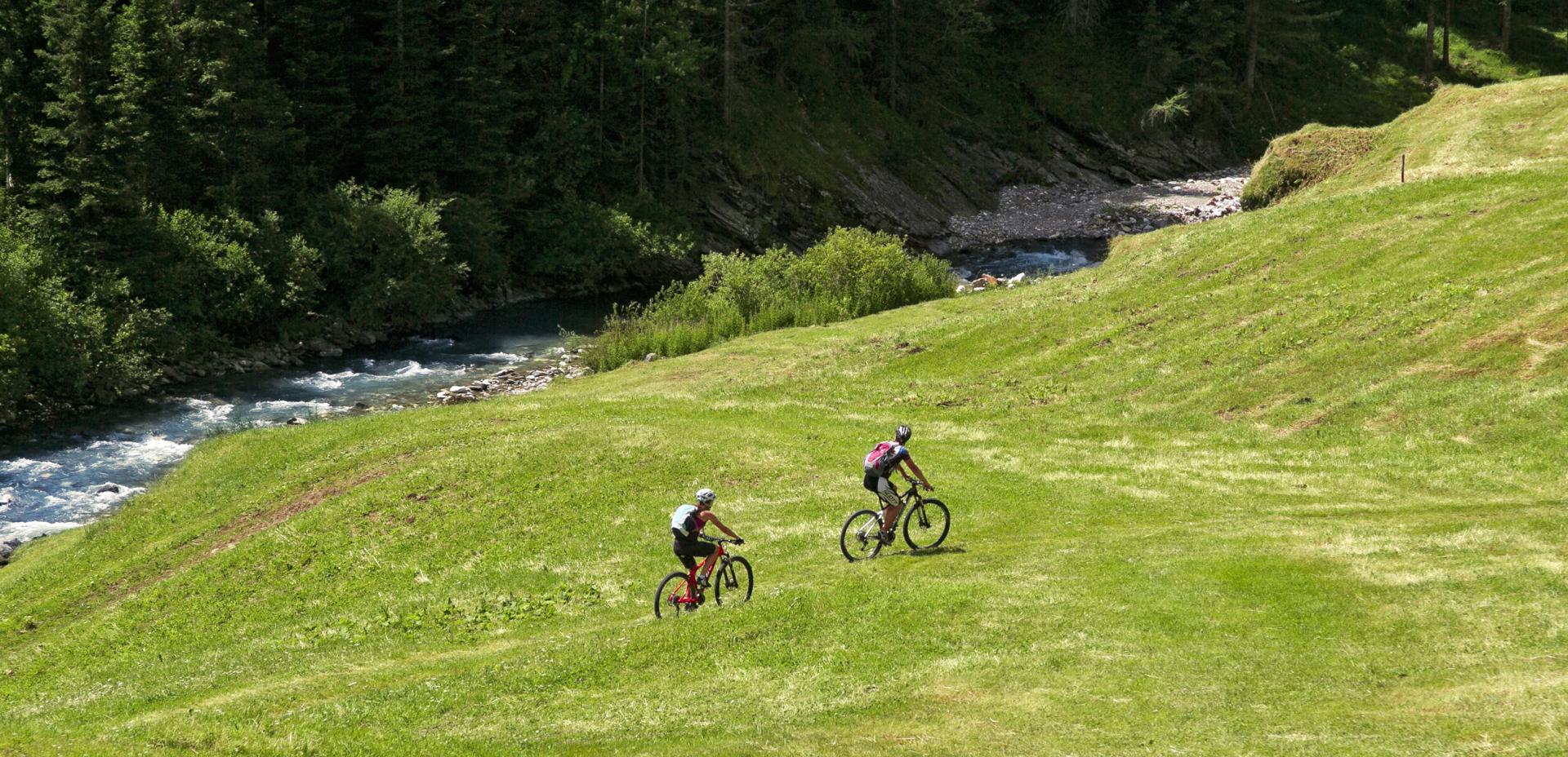 Tour in mountain-bike in Val d’Ultimo, Alto Adige
